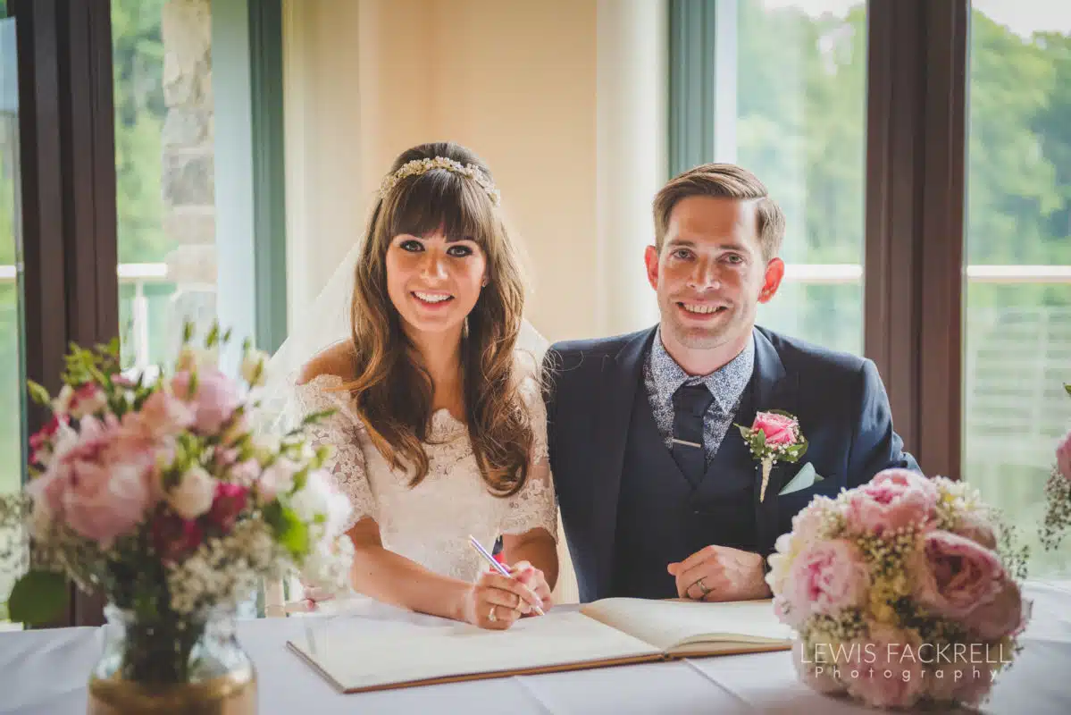 Lewis-Fackrell-Photography-Wedding-Photographer-Cardiff-Swansea-Bristol-Newport-Pre-wedding-photoshoot-cerian-dan-canada-lake-lodge-llantrisant--30