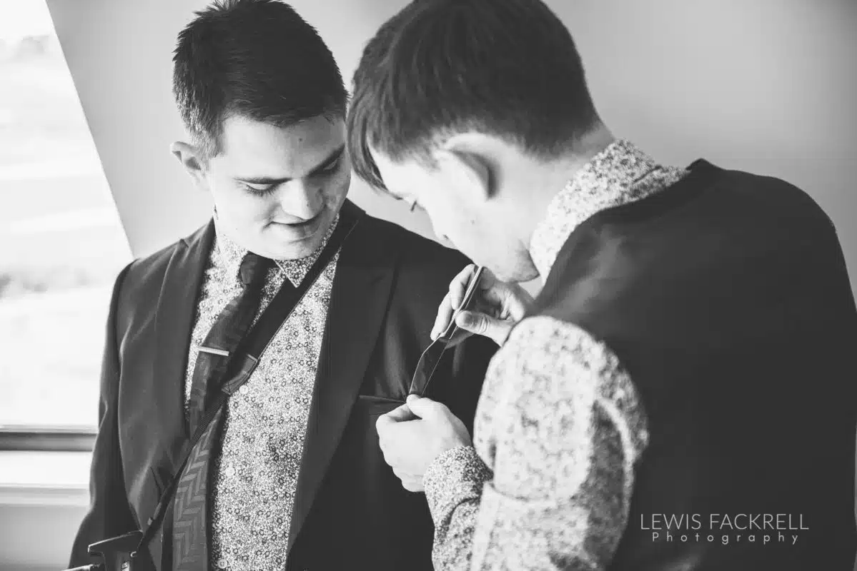Lewis-Fackrell-Photography-Wedding-Photographer-Cardiff-Swansea-Bristol-Newport-Pre-wedding-photoshoot-cerian-dan-canada-lake-lodge-llantrisant--8